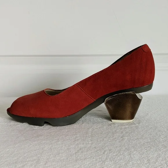 FLY London Suede Peep Toe Beveled Metallic Heel Burnt Orange EU40 9-9.5 NWOB - Picture 2 of 16